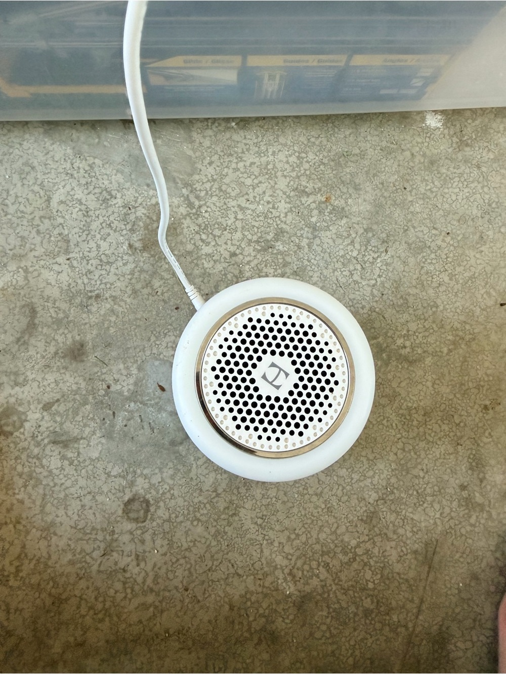Hatch Noise machine and light